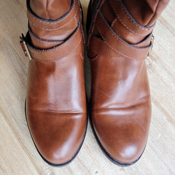 Brown knee high boots - Picture 2 of 6